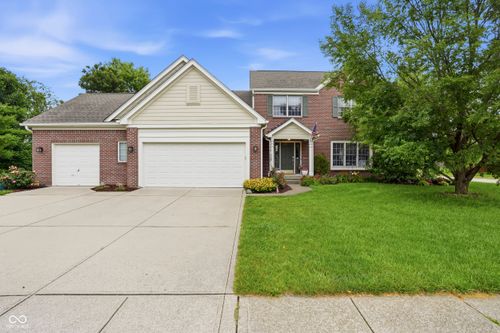 10917 Yorktown Xing, Carmel, IN, 46032-8670 | Card Image