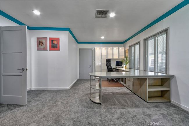 2120 N Rose St, House other with 3 bedrooms, 2 bathrooms and 2 parking in Burbank CA | Image 5