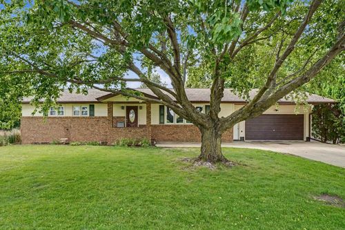 726 8th Ave Ne, Oelwein, IA, 50662-1338 | Card Image