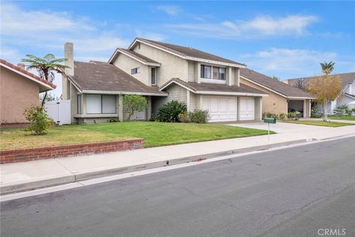 8342 Seaport Dr, Huntington Beach, CA, 92646-4433 | Card Image