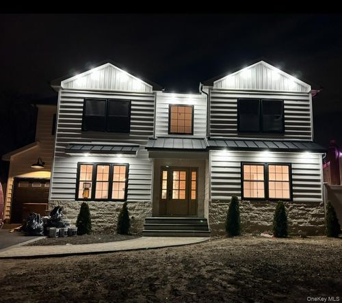 26 Essex Rd, Bethpage, NY, 11714-1111 | Card Image