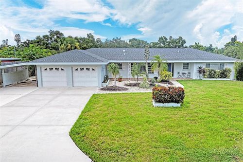 2705 S Brink Ave, SARASOTA, FL, 34239-4216 | Card Image