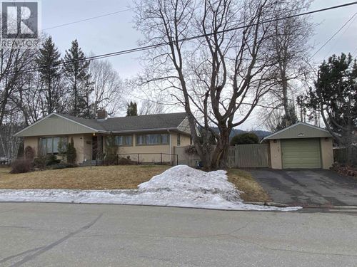 125 15th Ave, Prince George, BC, V2L3W3 | Card Image