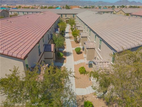 4626 Pencester St, Las Vegas, NV, 89115-3307 | Card Image