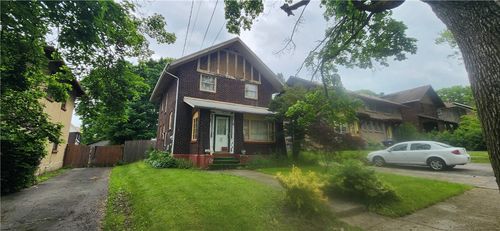 17 Shenango Blvd, Farrell, PA, 16121-1735 | Card Image