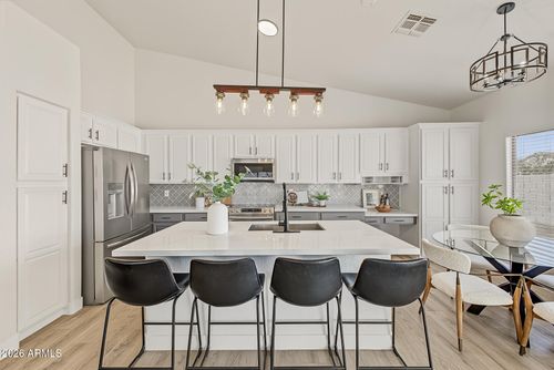 10416 E Edgewood Ave, Mesa, AZ, 85208-7247 | Card Image