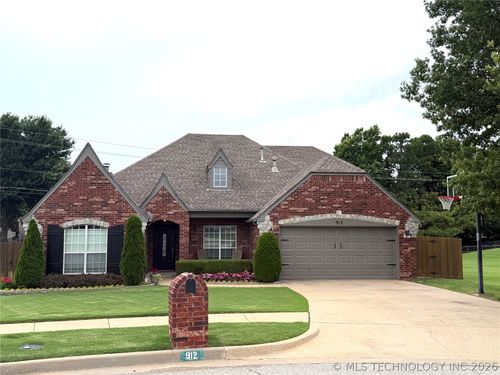 912 W Juneau Street, Broken Arrow, OK, 74012 | Card Image