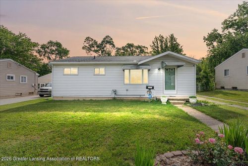 4901 Lowcroft, Lansing, MI, 48910 | Card Image