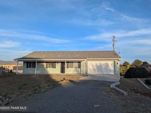 8980 E Navajo Ct, Prescott Valley, AZ, 86314-8313 | Card Image