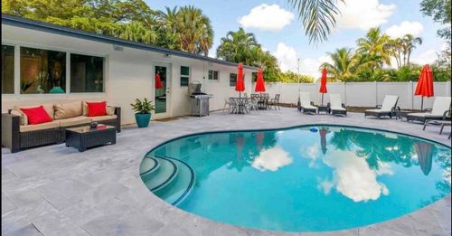 3032 Ne 2nd Ter, Wilton Manors, FL, 33334-1055 | Card Image