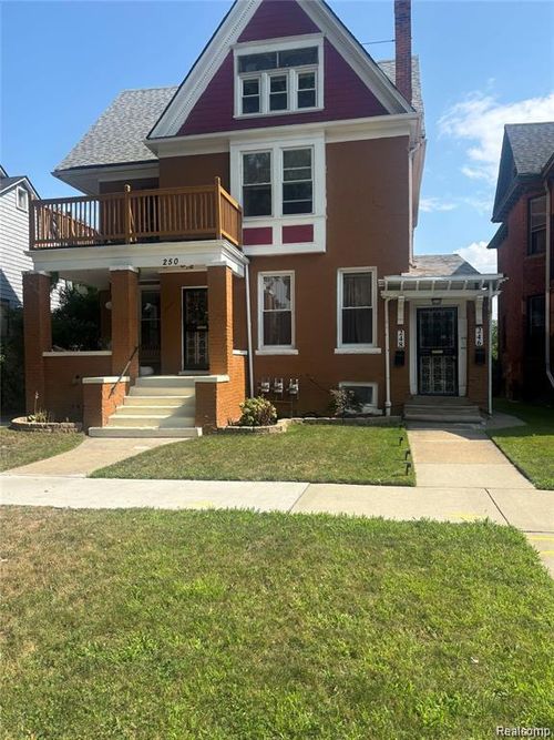 248 Chandler St, Detroit, MI, 48202-2827 | Card Image