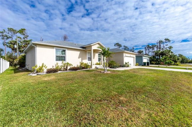 10430 Chablis Ave, House other with 3 bedrooms, 2 bathrooms and null parking in Englewood FL | Image 31