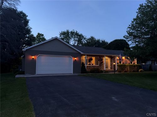 3 Clarence Ave, Pulaski, NY, 13142-4212 | Card Image