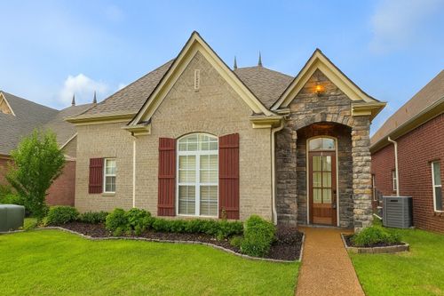 9927 Glenfiddich Ln, Cordova, TN, 38016-0702 | Card Image