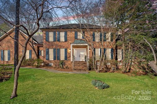 1624 Chadmore Ln Nw, Concord, NC, 28027-9085 | Card Image