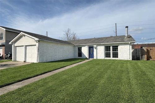 2536 Eastview Dr, Harvey, LA, 70058-5035 | Card Image