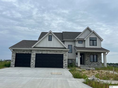 10805 S 221st Ave, Gretna, NE, 68028-6014 | Card Image
