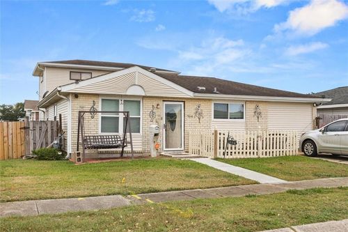 564 Willowbrook Dr, Gretna, LA, 70056-7924 | Card Image