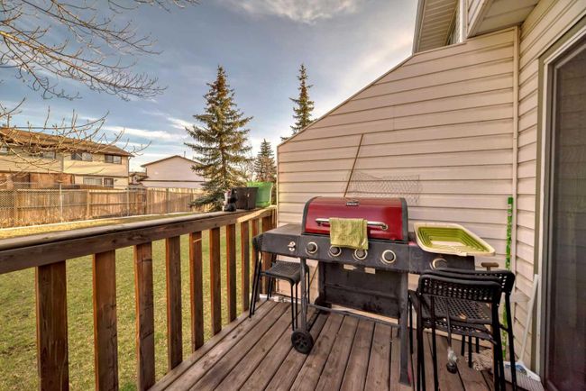 39 Abbeydale Villas Ne, Home with 3 bedrooms, 2 bathrooms and 1 parking in Calgary AB | Image 14