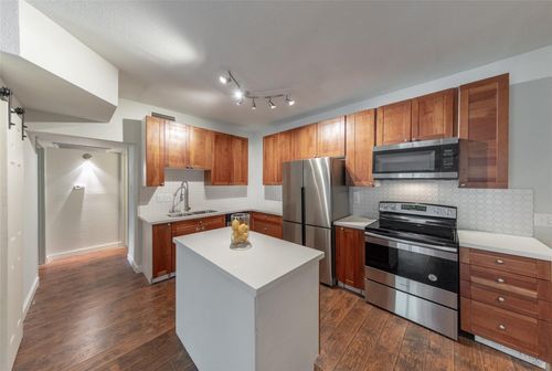 8-10811 Richmond Ave, Houston, TX, 77042-4764 | Card Image
