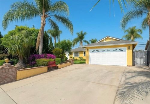 927 N Glenn Ave, Ontario, CA, 91764-3019 | Card Image