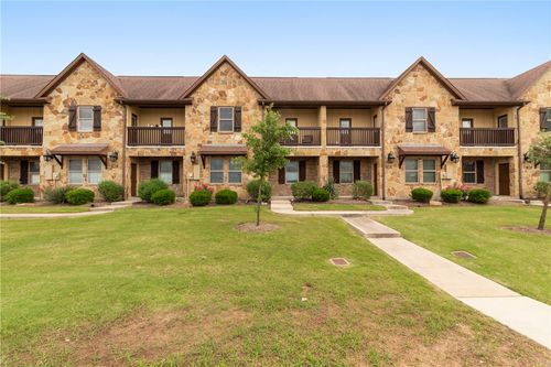 105 Deacon Dr W, College Station, TX, 77845-3231 | Card Image