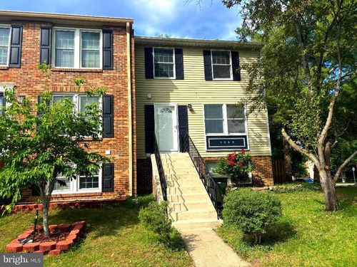 5935 Spruce Run Ct, CENTREVILLE, VA, 20121-3028 | Card Image