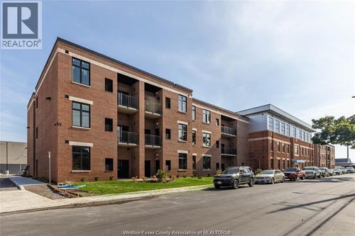 220-1370 Argyle, Windsor, ON, N8Y3K7 | Card Image