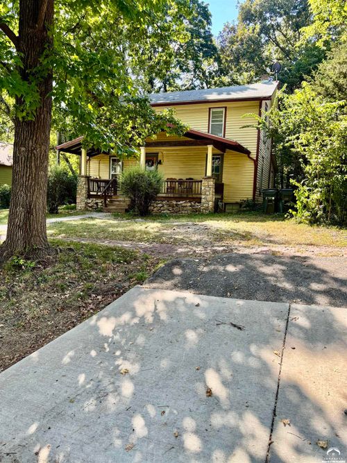 1123 Oregon St, Lawrence, KS, 66044-3363 | Card Image