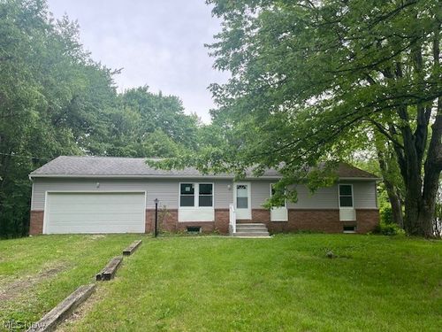 2761 Byron Drive, North Canton, OH, 44720 | Card Image