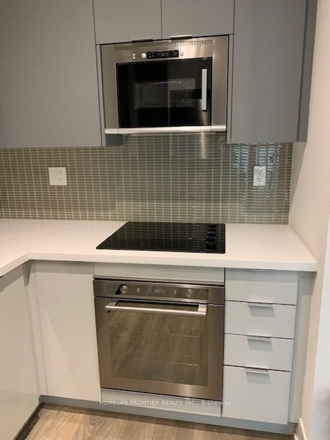 2104 - 2916 Highway 7 Road, Condo with 2 bedrooms, 2 bathrooms and null parking in Vaughan ON | Image 12
