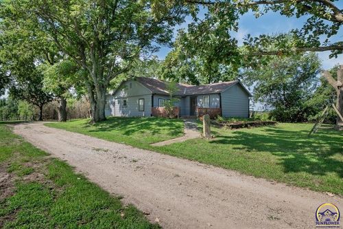 1501 Ne Calhoun Bluff Ter, Topeka, KS, 66617-4306 | Card Image