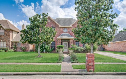 211 Squires Bnd, Stafford, TX, 77477-6242 | Card Image