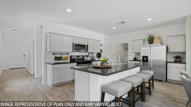 5442 Pinetree Crescent Ln, House other with 4 bedrooms, 3 bathrooms and 2 parking in Spring TX | Image 6