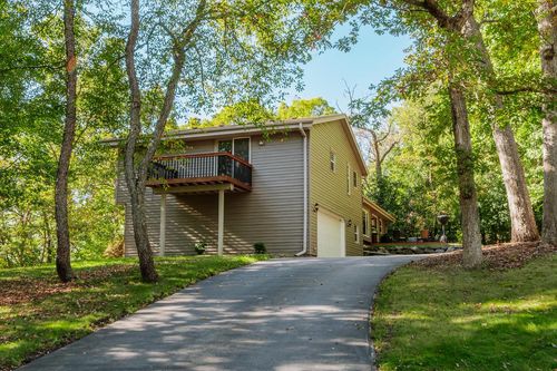 715 Lochtyn Rdg, Wales, WI, 53183-9798 | Card Image