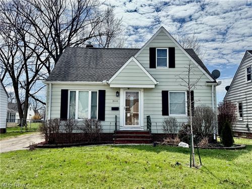 30008 Mildred Dr, Willowick, OH, 44095-4834 | Card Image