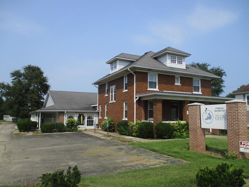 113 E High St, Frankfort, OH 45628
