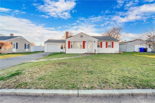 92 Weeden Ave, Rumford, RI, 02916-1736 | Card Image