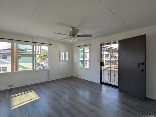 1267 Rycroft St, Honolulu, HI, 96814-2989 | Card Image