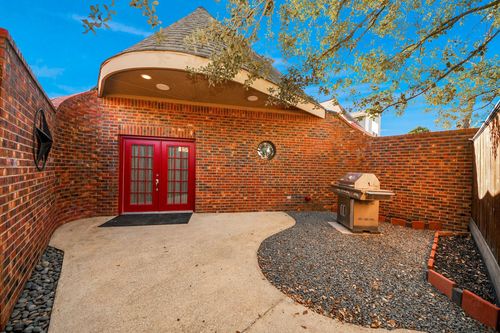 832 W 27th St, Houston, TX, 77008-1706 | Card Image