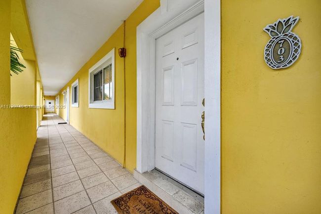 APT-703 - 1501 E Broward Blvd, Condo with 3 bedrooms, 2 bathrooms and null parking in Fort Lauderdale FL | Image 49