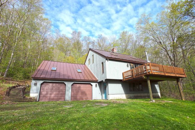 65 Country Club Road, House other with 3 bedrooms, 1 bathrooms and null parking in Wilmington VT | Image 2