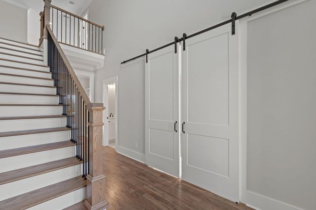 Entry Foyer | Image 7