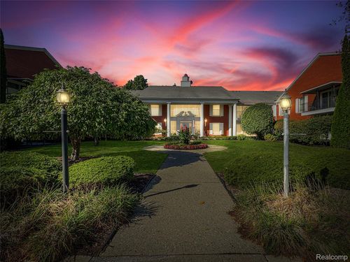 apt-108-19710 W 13 Mile Rd, Beverly Hills, MI, 48025-5169 | Card Image