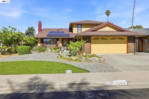 3253 Santa Isabella Ct, Union City, CA, 94587-2735 | Card Image