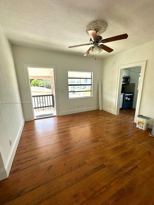 l-1770 Nw 19th Ter, Miami, FL, 33125-1510 | Card Image