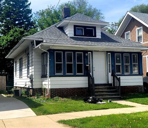 631 Watson St, Aurora, IL, 60505-5243 | Card Image
