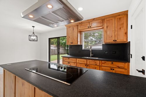 103 N Summit St, Red Oak, TX, 75154-6339 | Card Image