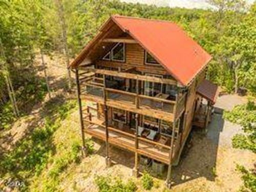 111 Little Round Top Ln, Sevierville, TN, 37862 | Card Image