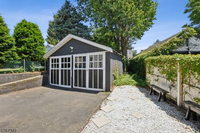99 E Passaic Ave, Home with 4 bedrooms, 2 bathrooms and null parking in Bloomfield NJ | Image 30
